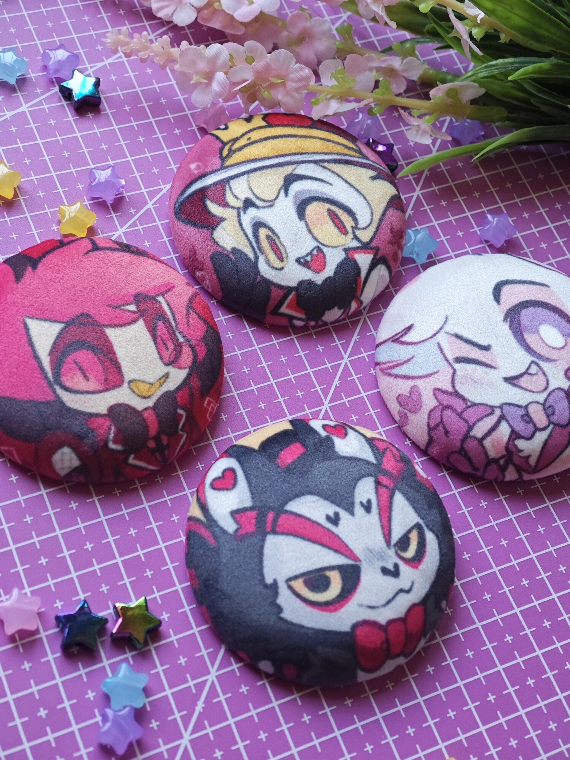 Hazbin Hotel | Plushie Sponch Soft Pin | Fan Made | Fan Art | Cosplay pin | Chibi Style | Radio Apple Demon | Gift for Him or Her - Imagen 6