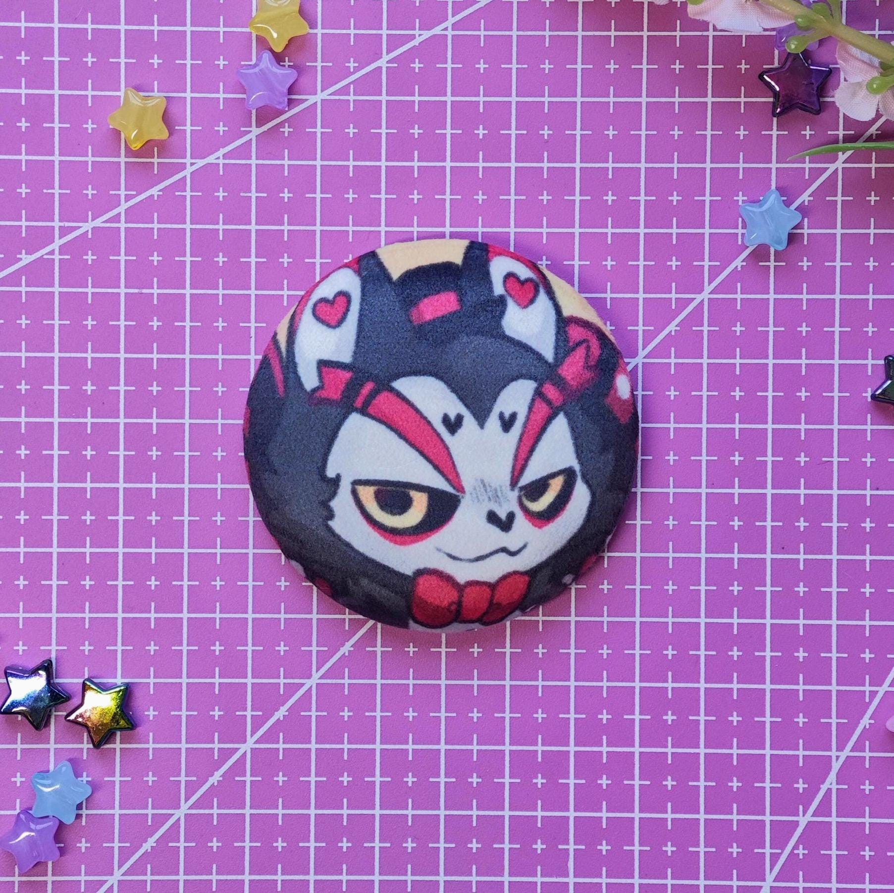Hazbin Hotel | Plushie Sponch Soft Pin | Fan Made | Fan Art | Cosplay pin | Chibi Style | Radio Apple Demon | Gift for Him or Her - Imagen 4